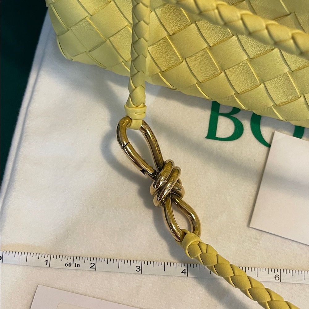 Bottega Veneta Lemon Yellow Intrecciato Shoulder Bag - Picture 2 of 7